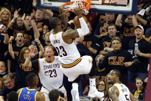 cle_gsw_l_james_capa