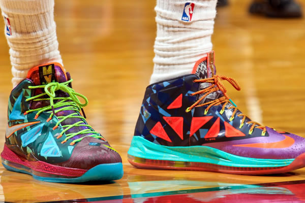 lebron_x_capa