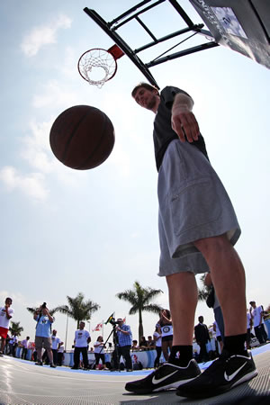 Tiago Splitter, pivô do San Antonio Spurs, participou de uma das clínicas ministradas no evento. (Crédito: Gaspar Nóbrega)