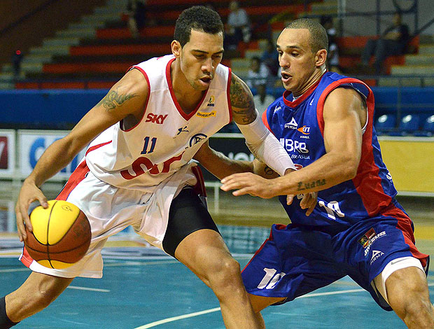 bas_marquinhos_alex_nbb_600